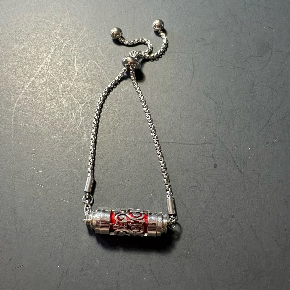 Silver Tone Adjustable Slider Bracelet Cutout Cylinder Red Stone‎ Accent Boho